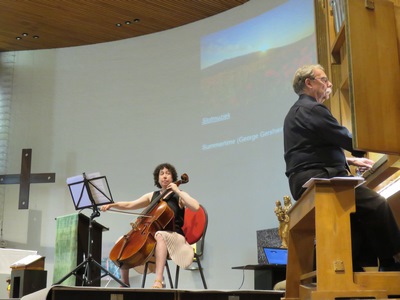 Concertviering zondag 4 augustus 2019 | Voorgegaan door Hilde Van Noten | Sint-Anna-ten-Drieënparochie, Antwerpen Linkeroever | Joannes Thuy, orgel en Annabel Gordon, Cello